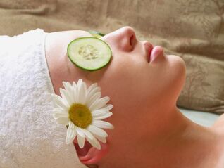 As an emergency aid for the skin around the eyes, cucumber circles will act